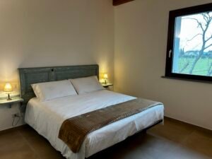 Camere B&B Assisi -Camera matrimoniale Salvia al B&B Essentia Assisi - Letto matrimoniale e panorama